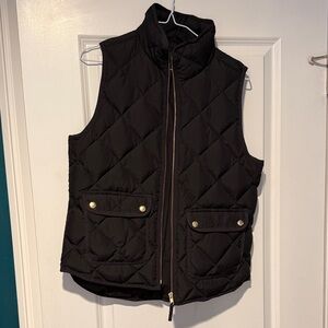 Women’s j crew black vest with pockets - small